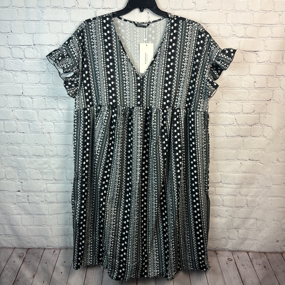 BloomChic Black and White Patterned Midi Pocket Dress Plus Size 1X - Picture 2 of 6
